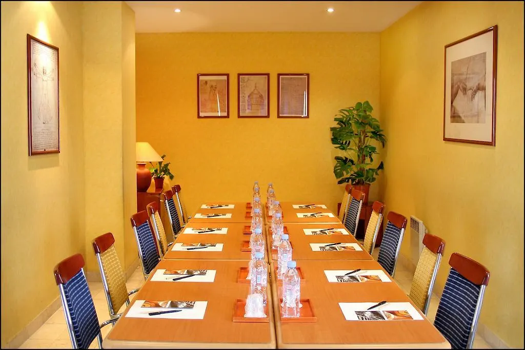 Le 209 Bercy Отель 4*